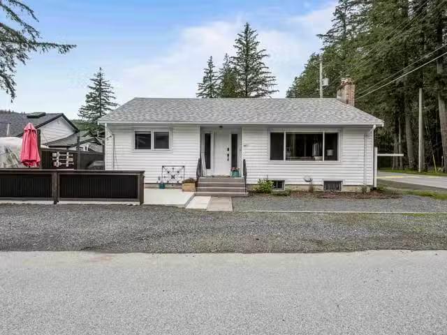 House for sale in Cultus Lake, Area H (Cultus Lake/Columbia Valley)