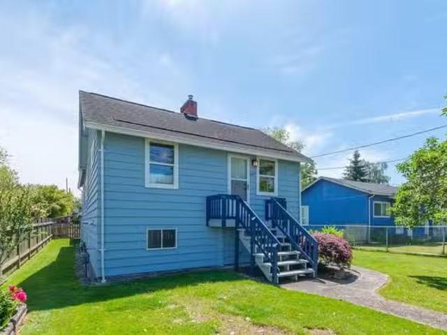 House for sale in Rideau Lakes, Ontario