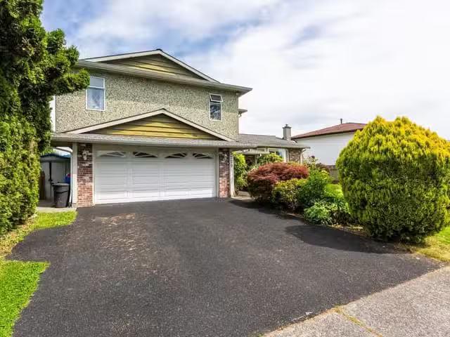 House for sale in Rideau Lakes, Ontario