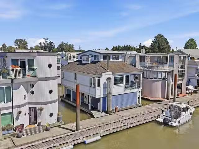 House for sale in Rideau Lakes, Ontario