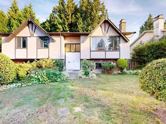 House for sale in Rideau Lakes, Ontario