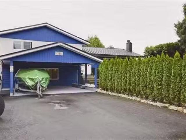 House for sale in Rideau Lakes, Ontario
