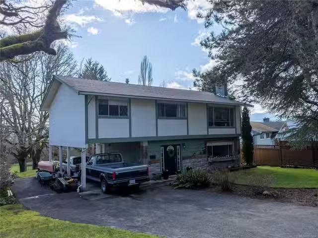 House for sale in Duncan, British Columbia
