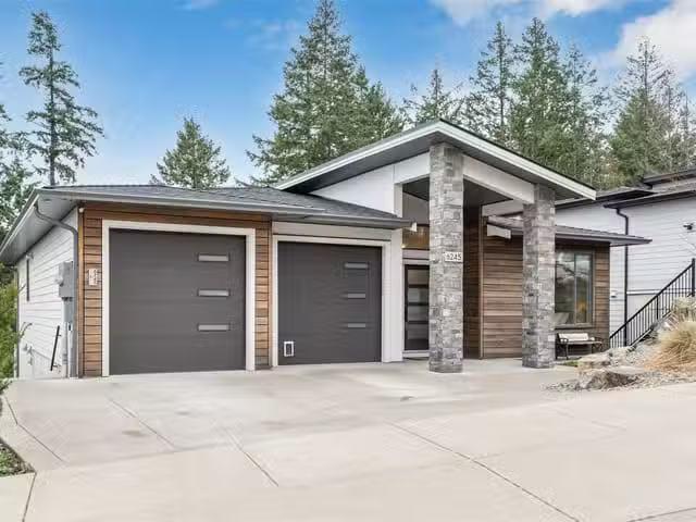 House for sale in Duncan, British Columbia