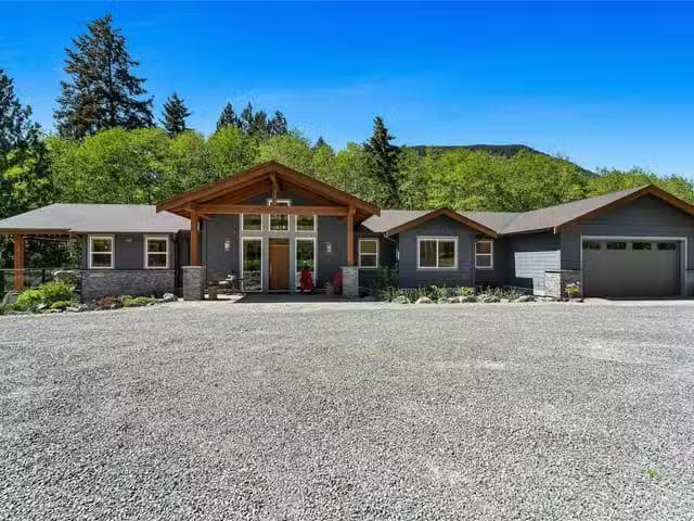 House for sale in Duncan, British Columbia