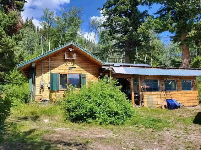 House for sale in Fraser Lake, British Columbia