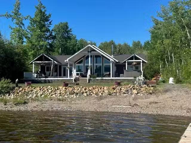 House for sale in Fraser Lake, British Columbia