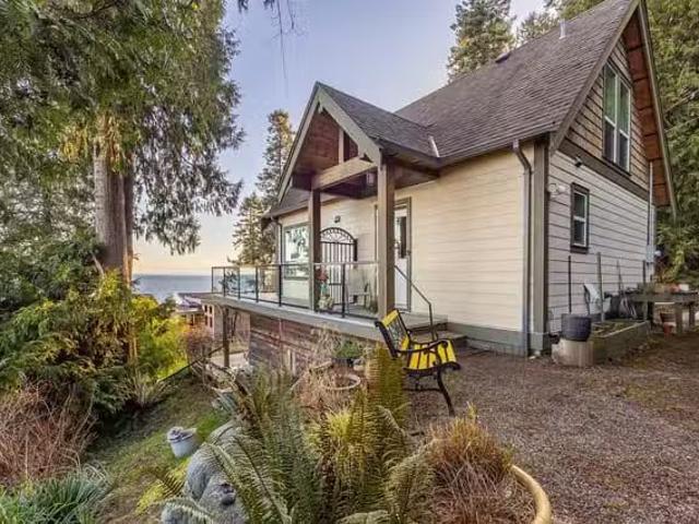 House for sale in Gibsons, British Columbia