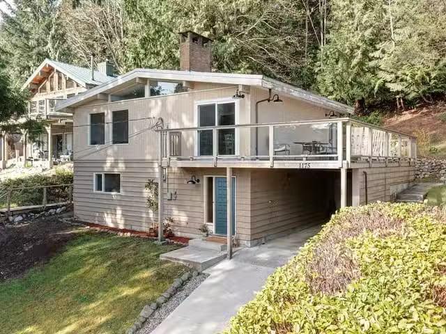 House for sale in Gibsons, British Columbia