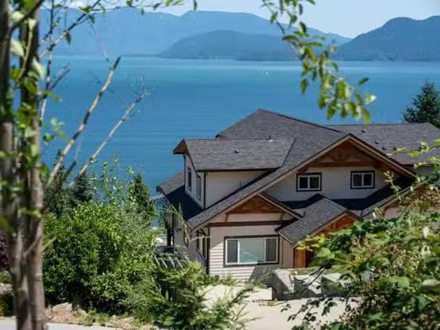 House for sale in Gibsons, British Columbia