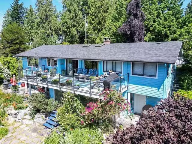 House for sale in Gibsons, British Columbia