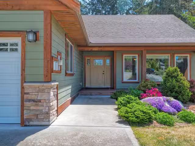 House for sale in Gibsons, British Columbia