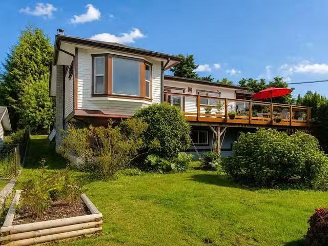 House for sale in Gibsons, British Columbia