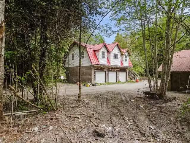 House for sale in Gibsons, British Columbia