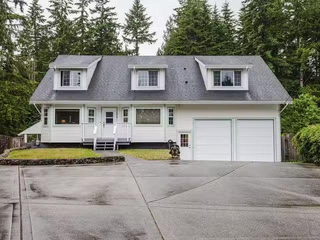 House for sale in Gibsons, British Columbia