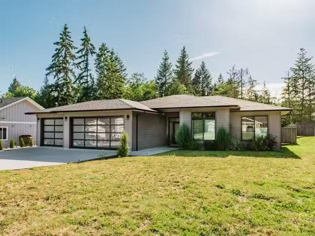 House for sale in Gibsons, British Columbia