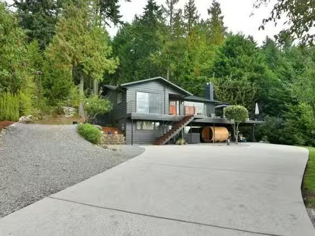 House for sale in Gibsons, British Columbia