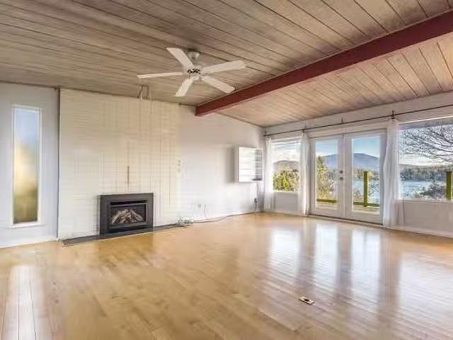 House for sale in Gibsons, British Columbia