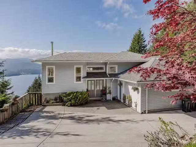 House for sale in Gibsons, British Columbia