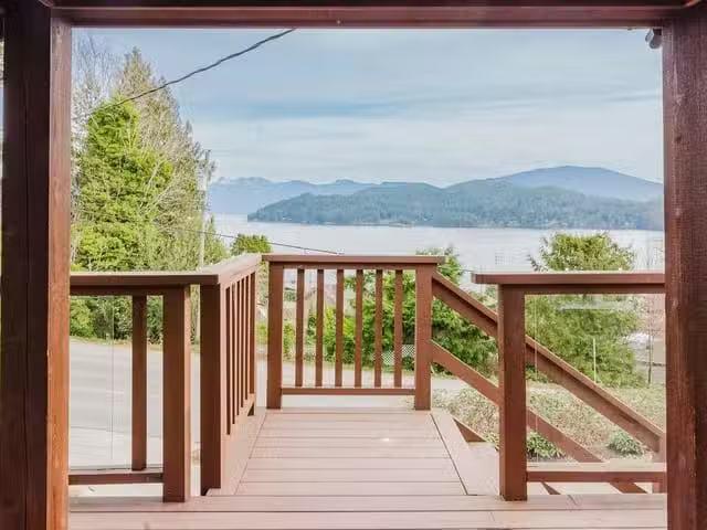 House for sale in Gibsons, British Columbia