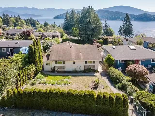 House for sale in Gibsons, British Columbia