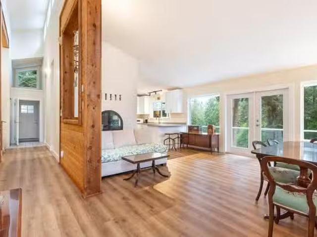 House for sale in Gibsons, British Columbia