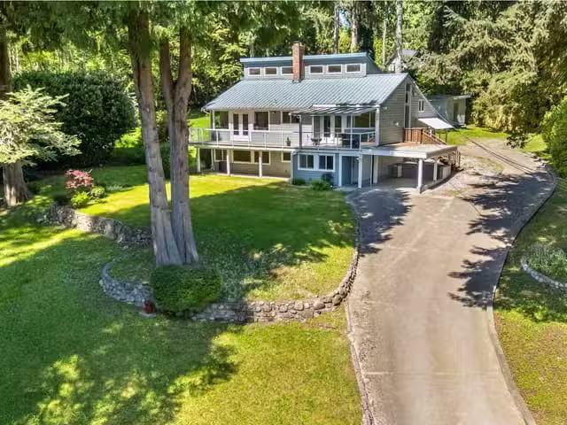 House for sale in Gibsons, British Columbia