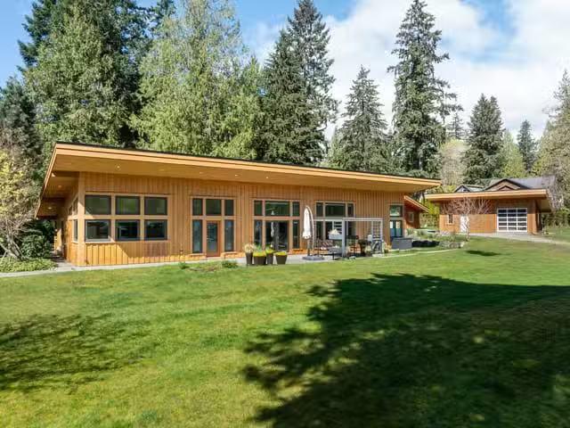 House for sale in Gibsons, British Columbia