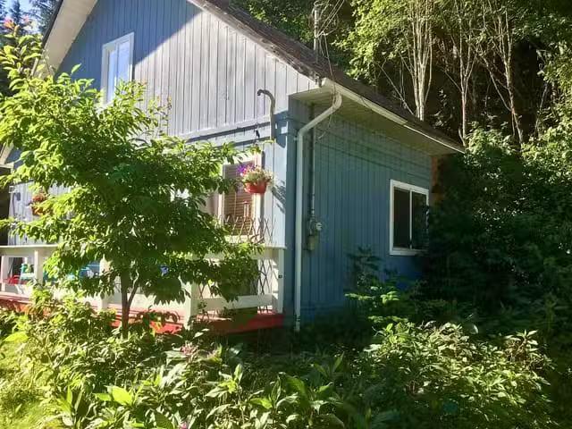 House for sale in Hagensborg, British Columbia