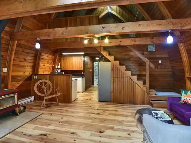 House for sale in Halfmoon Bay, British Columbia
