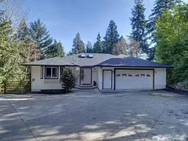 House for sale in Halfmoon Bay, British Columbia