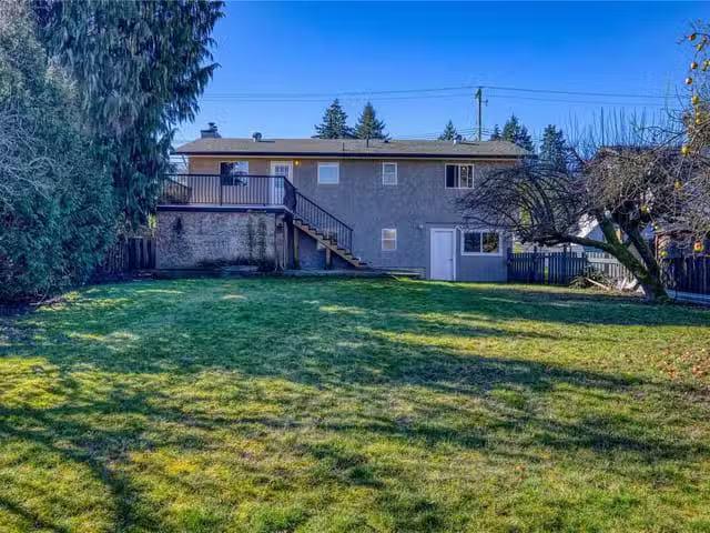 House for sale in Thorne, Quebec