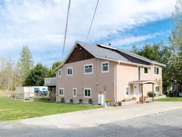House for sale in Thorne, Quebec
