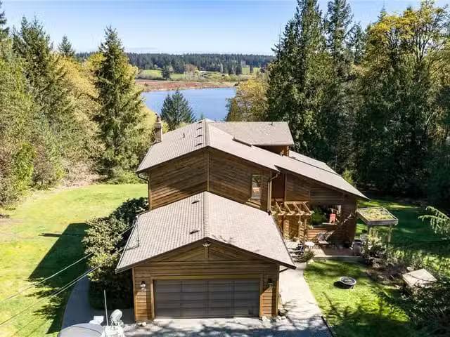 House for sale in Thorne, Quebec