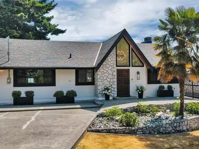 House for sale in Thorne, Quebec
