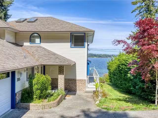 House for sale in Thorne, Quebec
