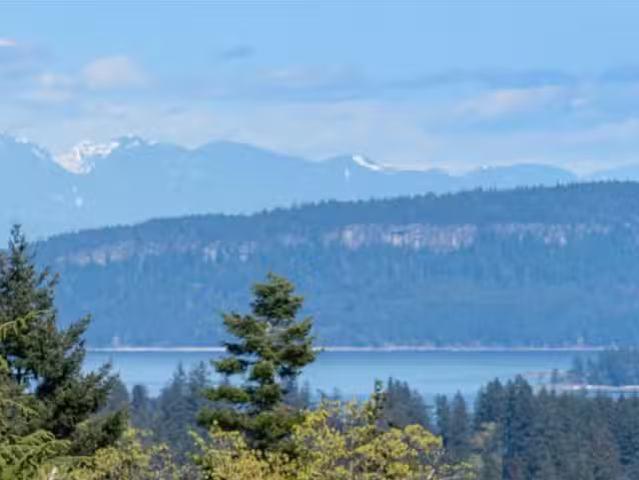 House for sale in Thorne, Quebec