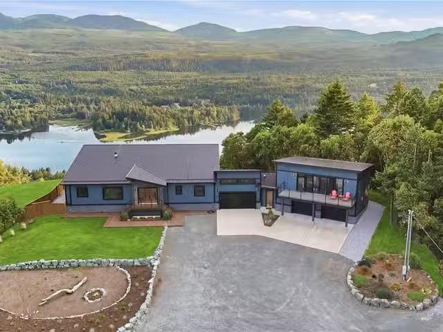 House for sale in Thorne, Quebec