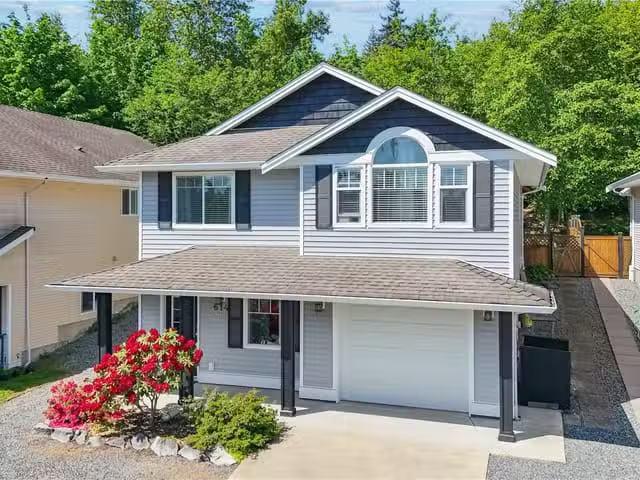 House for sale in Thorne, Quebec