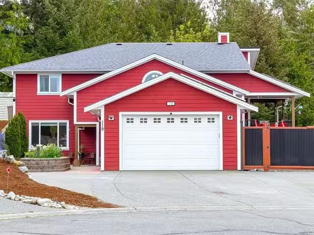 House for sale in Lake Cowichan, British Columbia
