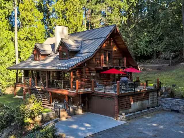 House for sale in Lake Cowichan, British Columbia