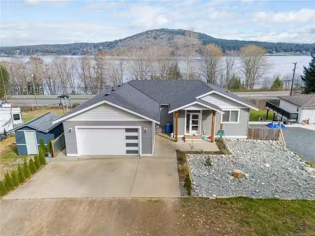 House for sale in Lantzville, British Columbia