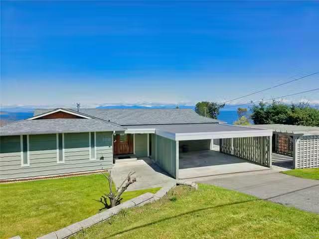 House for sale in Lantzville, British Columbia