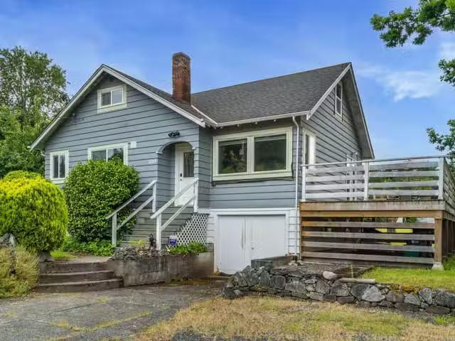 House for sale in Lantzville, British Columbia