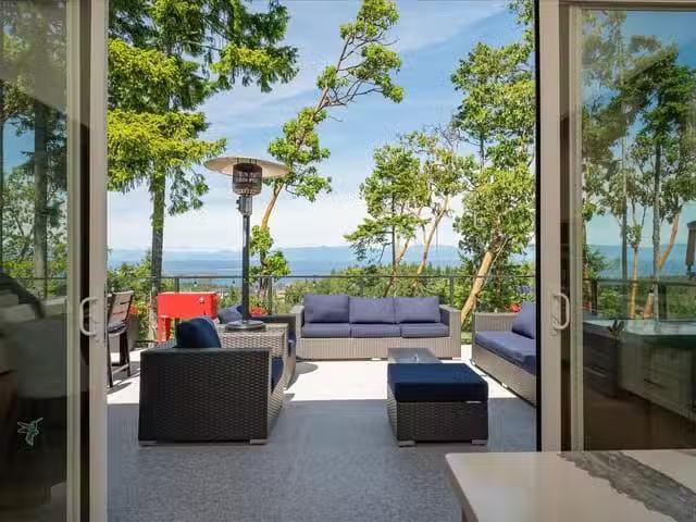 House for sale in Lantzville, British Columbia