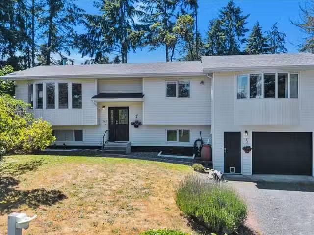 House for sale in Lantzville, British Columbia
