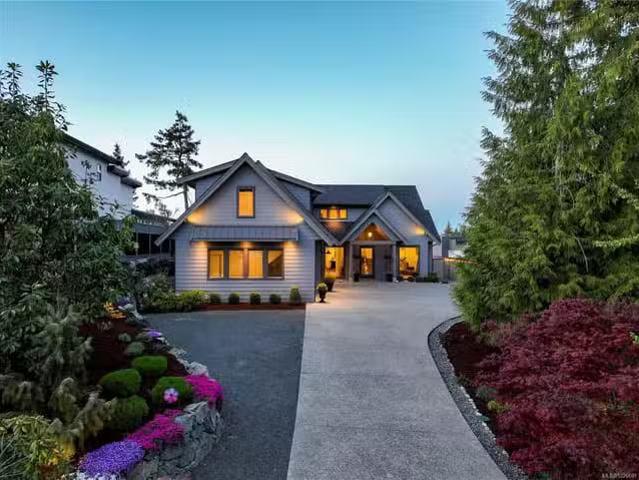 House for sale in Lantzville, British Columbia
