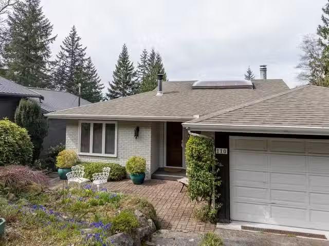 House for sale in Lions Bay, British Columbia