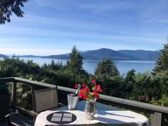 House for sale in Lions Bay, British Columbia