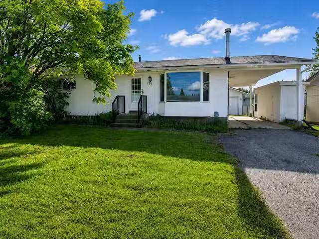 House for sale in Mackenzie, British Columbia